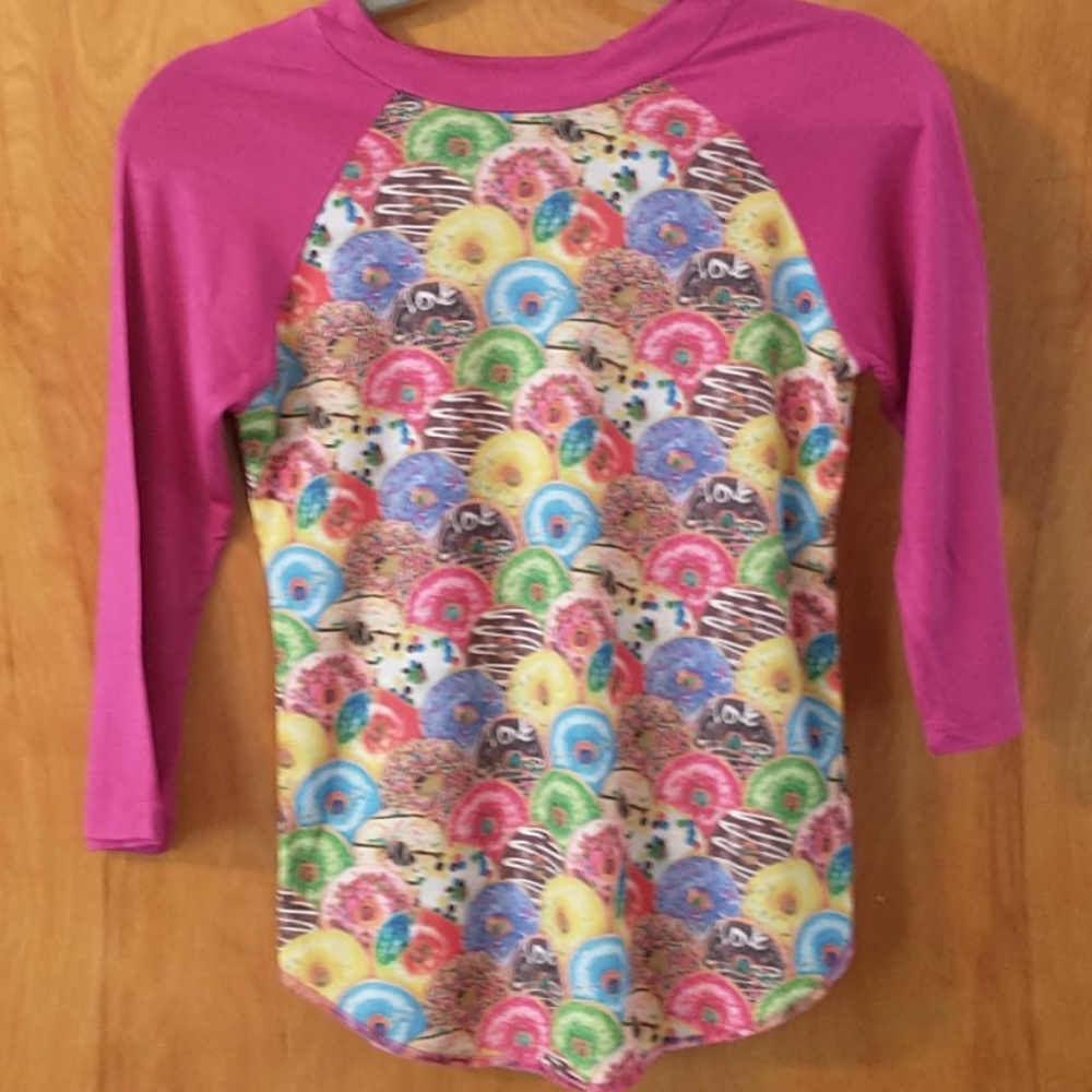 NWOT Juniors 3/4 Sleeve Donut Shirt 🍩